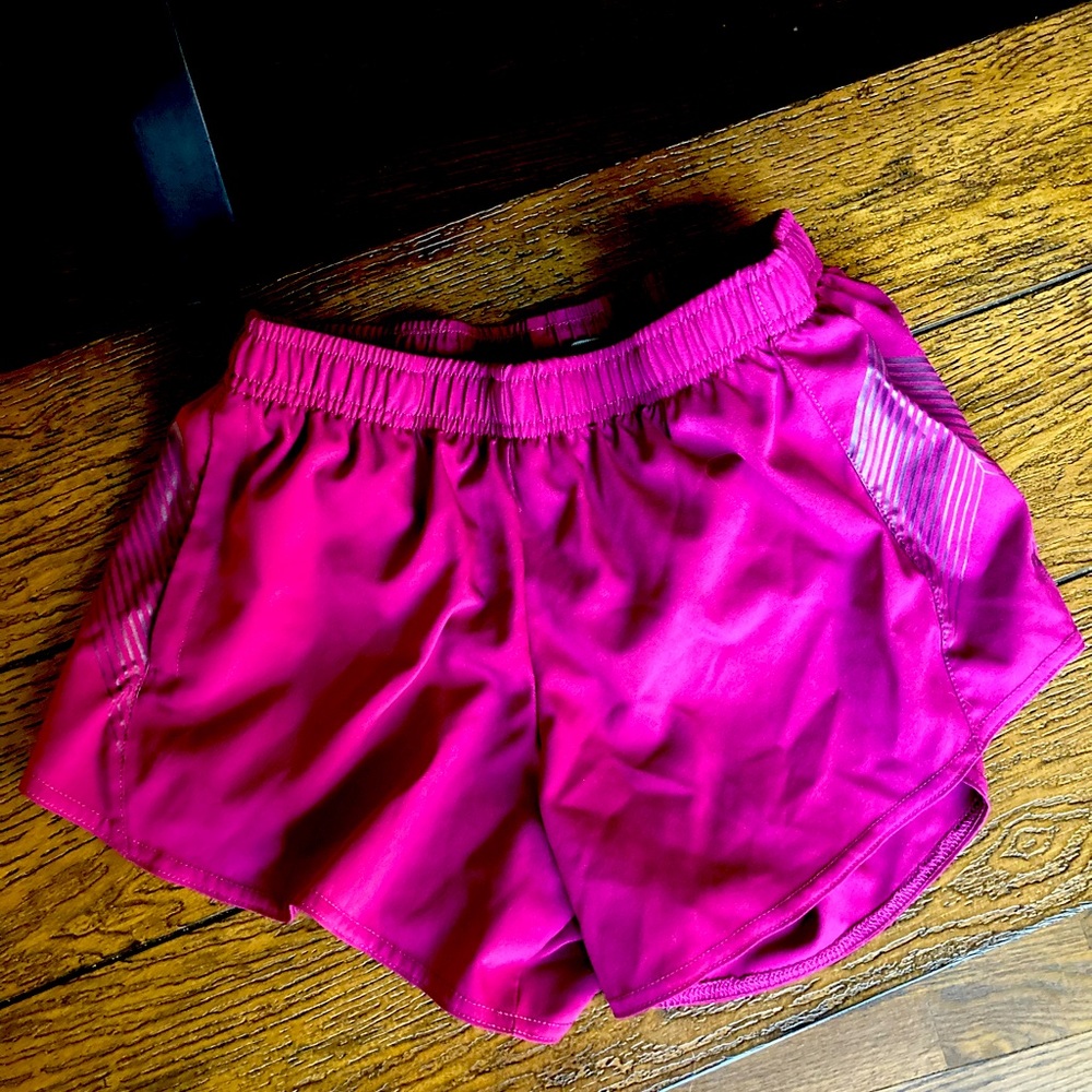 Oiselle flyaway shorts